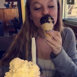 Meet your Posher, Rebecca